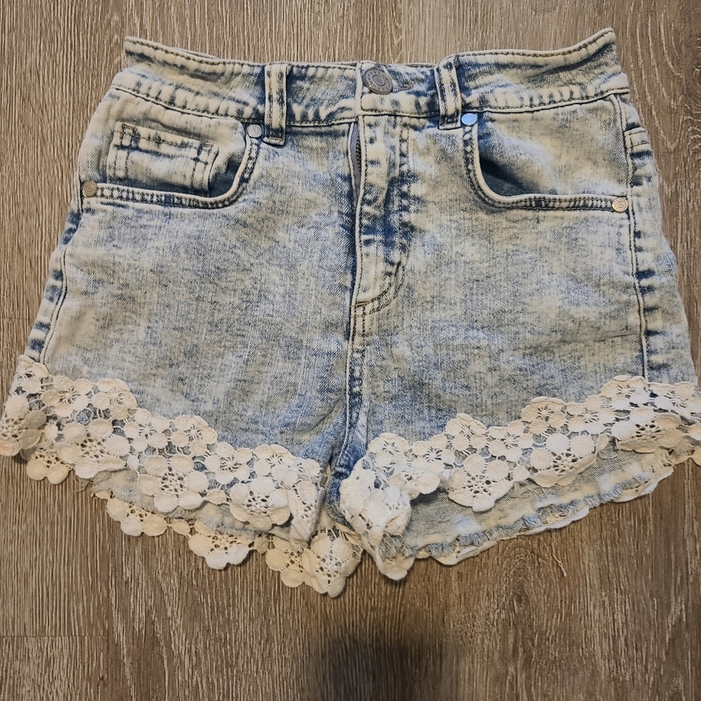 Size 2 Daisy Shorts